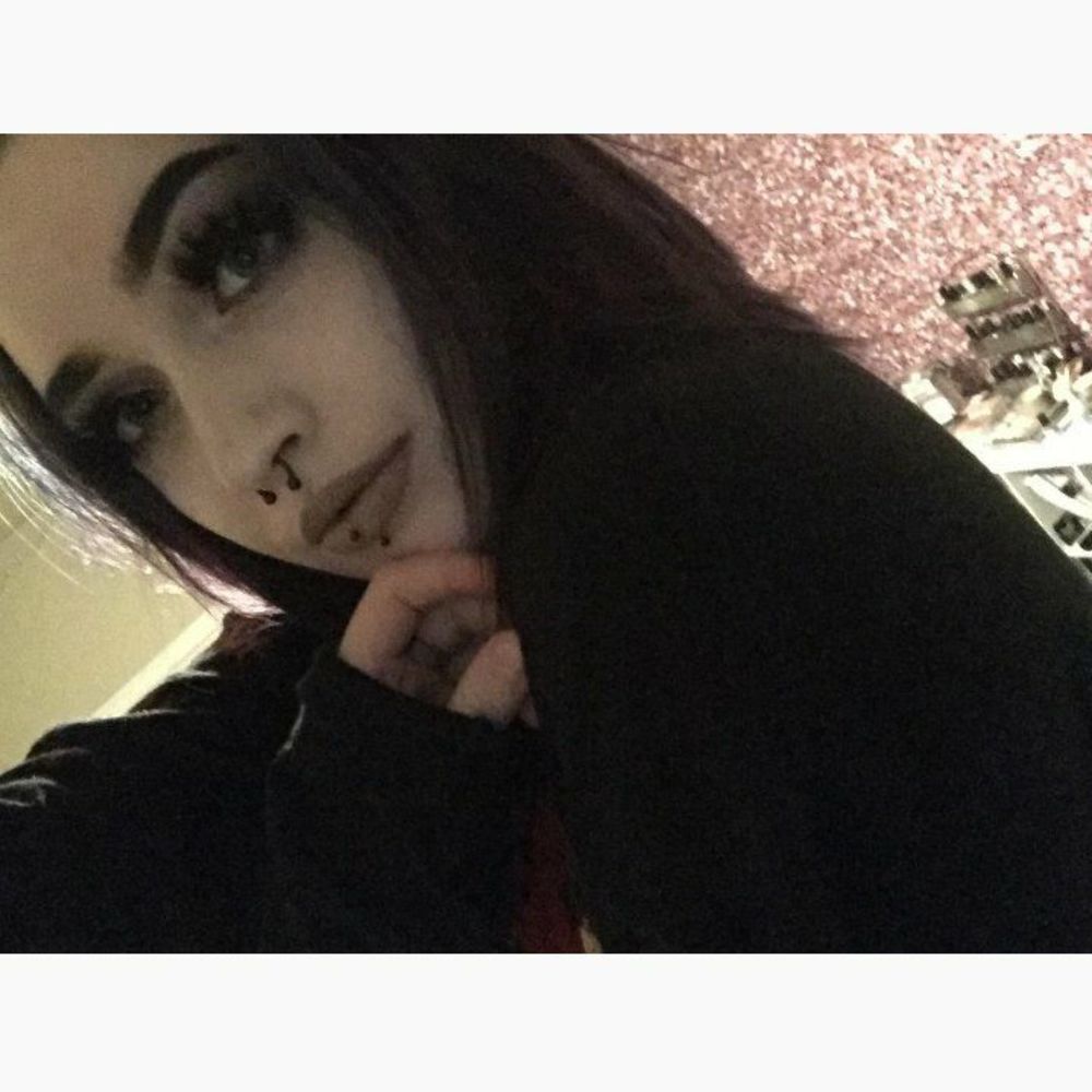 Meet your Posher, Alexandra